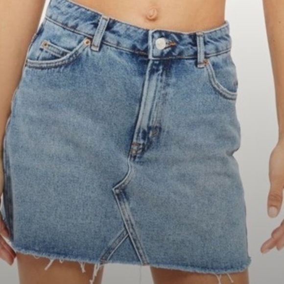 Topshop Moto raw hem mini denim skirt - Picture 4 of 13